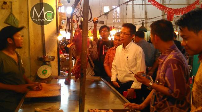 Sidak Pasar, Amsakar Minta KP2K Cek Distrubusi Daging